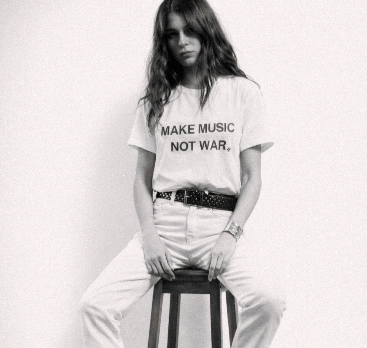 Limited Edition Impressed OVERSIZE TEE  - IMPM006 WHITE 'MAKE MUSIC NOT WAR'